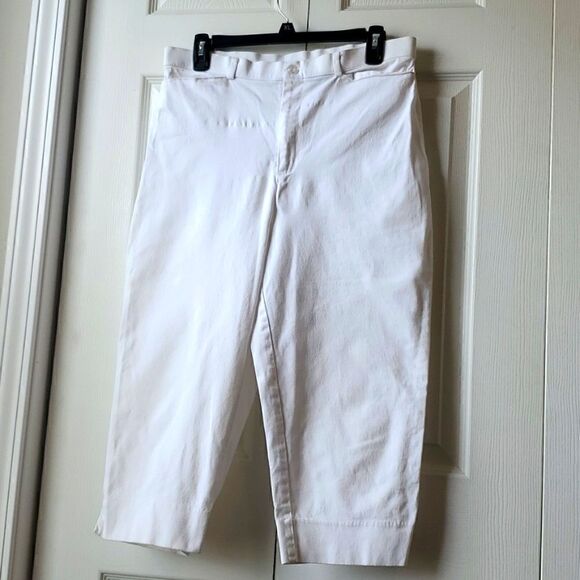 Relativity womans white capris, size 13 - Picture 1 of 3